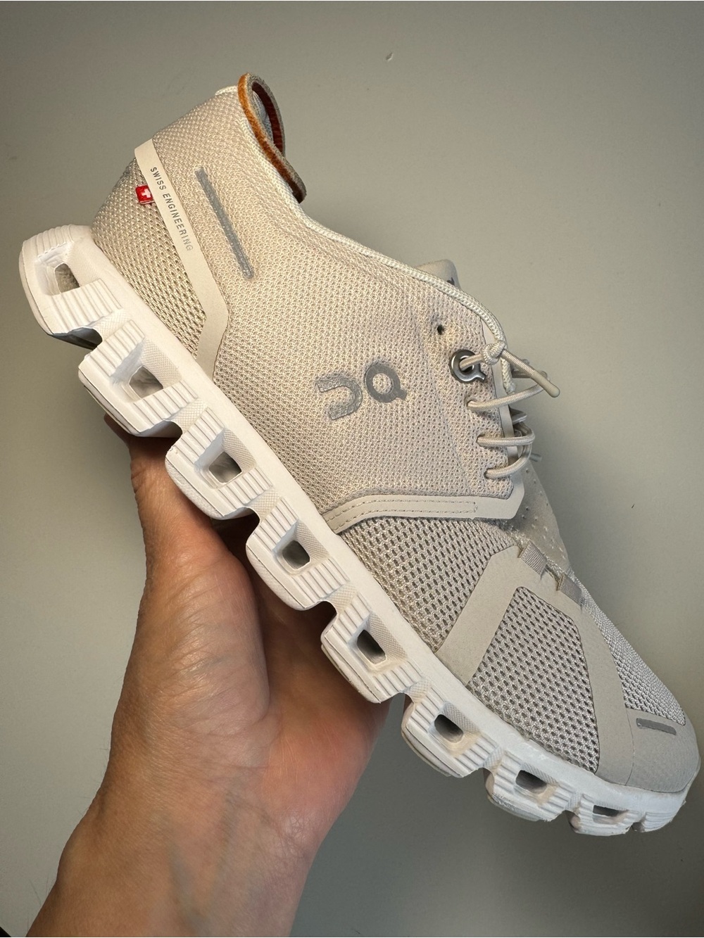 On Cloud 5 CloudTec® Zero-Gravity foam Running Shoes Women’s size 8.5 Pearl - Picture 2 of 15